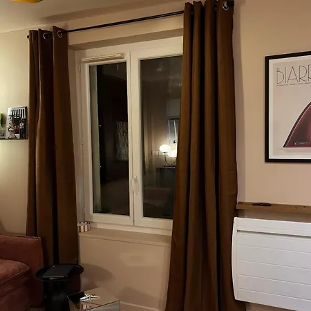 Charming T2 With Terrace Near