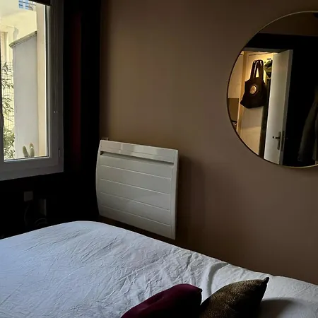 Charming T2 With Terrace Near Биарриц