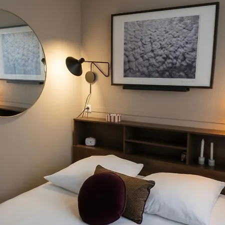 Charming T2 With Terrace Near 比亚里茨