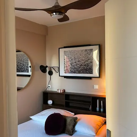 公寓 Charming T2 With Terrace Near