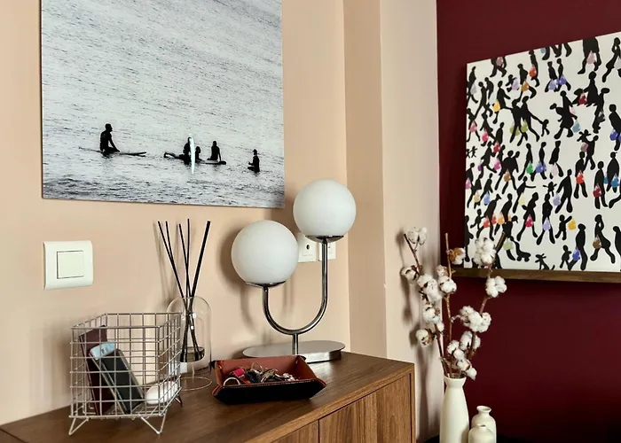 Charming T2 With Terrace Near 比亚里茨